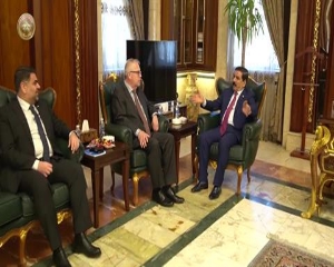 وزير الدفاع يبحث والسفير الفنلندي ببغداد تعزيز التعاون المشترك في المجال العسكري والاتصالات