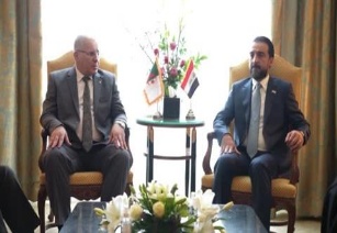 رئيس البرلمان العراقي يبحث مع نظيره الجزائري تعزيز العلاقات الثنائية