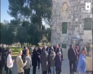 مستوطنون يقتحمون المسجد الأقصى وسط حراسة مشددة من قوات الاحتلال