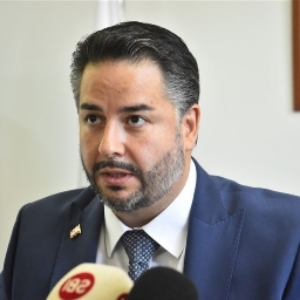 وزير الإقتصاد: 60% من القمح المستهلك في لبنان يأتينا من أوكرانيا.. ومخزوننا يكفي لشهر واحد