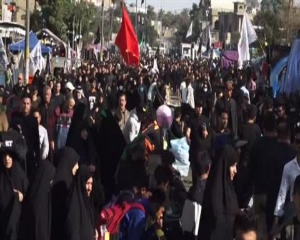 استمرار توافد الزائرين الى مدينة الكاظمية إحياءً لشهادة الإمام موسى الكاظم عليه السلام