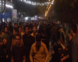 الزوار يتوافدون الى مدينة الكاظمية إحياءً لشهادة الإمام موسى الكاظم عليه السلام