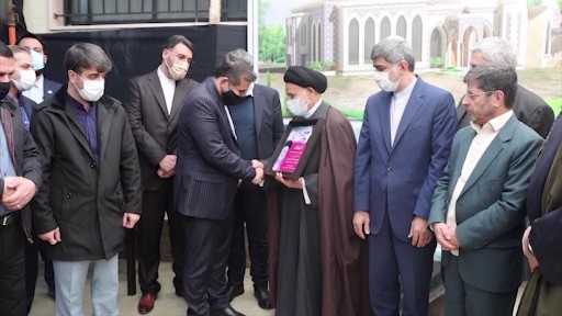 وزير الثقافة الإيراني يجول في جنوب لبنان