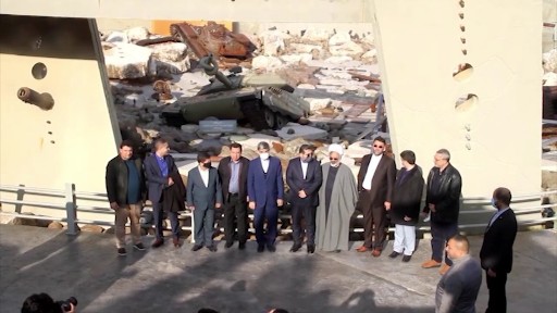 وزير الثقافة الإيراني يجول في جنوب لبنان