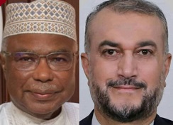 مباحثات هاتفية بين وزير الخارجية الإيراني والأمين العام لمنظمة التعاون الإسلامي