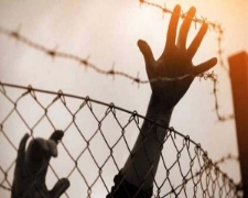 الأسرى الفلسطينيون المصابون بالسرطان بين سندان الأسر ومطرقة المرض