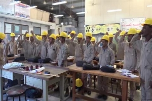 هيئة الزكاة تدشن مشروع التمكين المهني في الحديدة