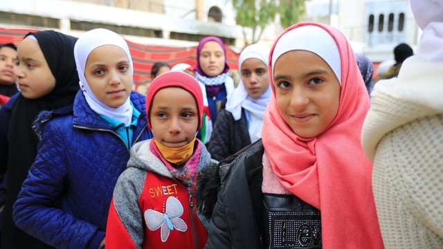 مهرجان جماهيري في مخيم اليرموك بدمشق إحياء ليوم الأرض الفلسطيني
