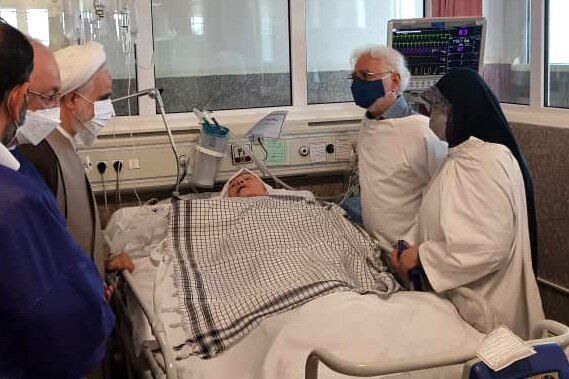 قائد الثورة يدعو بالشفاء لوالدة شهيد يابانية