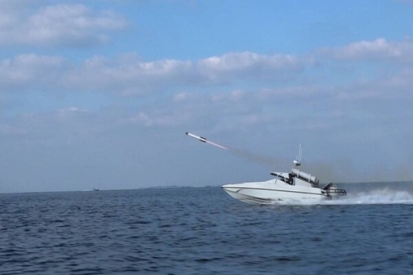 بحرية الحرس الثوري: واشنطن تستنجد بالآخرين بعد فشل مزاعمها العسكرية في المنطقة