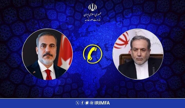 عراقجي في اتصال مع نظيره التركي: ايران تدافع عن سيادتها ضد المعتدين