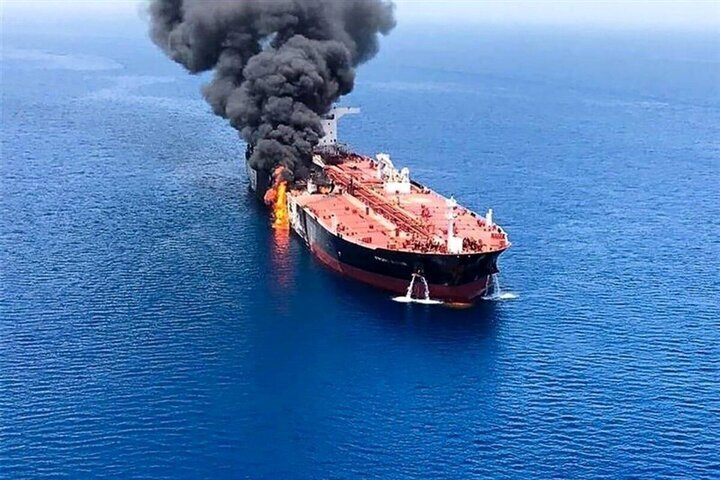 الحرس الثوري يعلن اصابة ناقلة نفط ثانية تملكها اميركا في الخليج الفارسي بهجوم لطائرة مسيرة