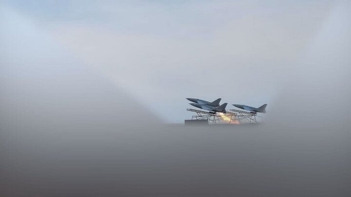 الجيش الايراني يستهدف الصناعات البتروكيماوية وخزانات المنتجات النفطية للعدو