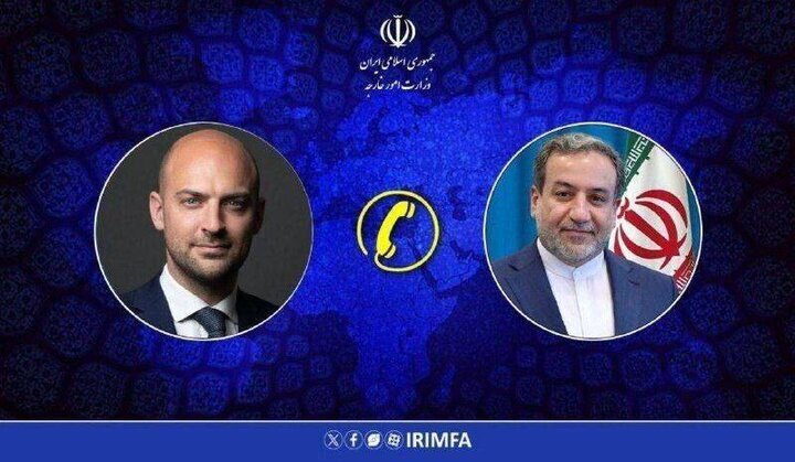 وزير الخارجية الإيراني یجری اتصالاٌ هاتفیاٌ مع نظيره الفرنسي
