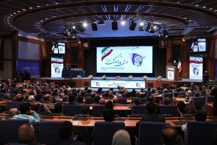 بزشکیان: كل إنجاز حققناه يعود الفضل فيه إلى توجيهات القائد الشهيد