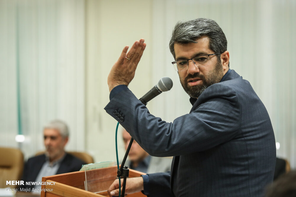 احسان دلاویز