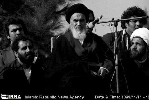 تصاویر: ورود امام خمینی (ره) به میهن - تابناک | TABNAK