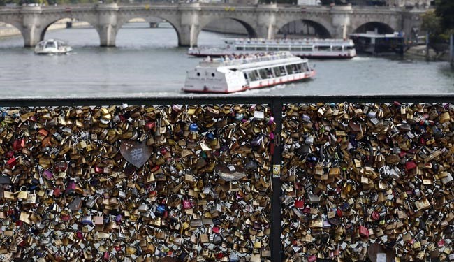 قفل عشق، چهرۀ پاریس را زشت کرده است