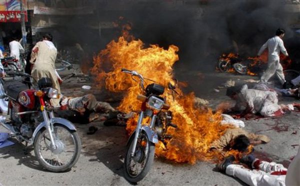 ده‌ها کشته و زخمی در انفجار انتحاری در پاکستان