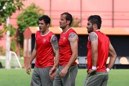 واکنش هواداران به خالکوبی بازیکنان پرسپولیس واکنش هواداران به خالکوبی بازیکنان پرسپولیس