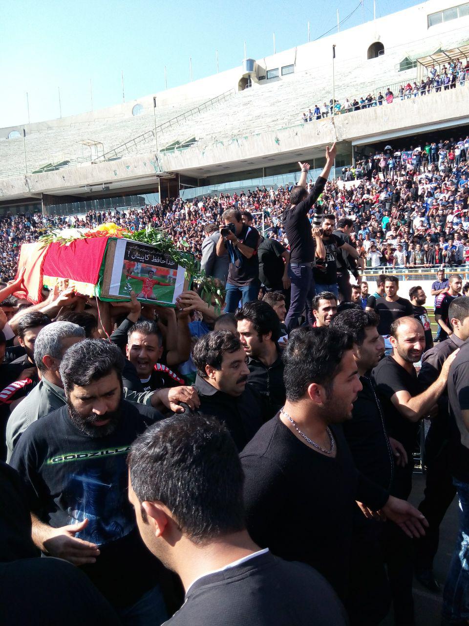 گزارش تصویری 3 / وداع باشکوه با کاپیتان هادی نوروزی