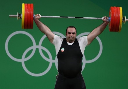 بهداد با 216 کیلو رکورد یکضرب جهان و المپیک را زد/داوران مدال را از سینه سلیمی کندند!