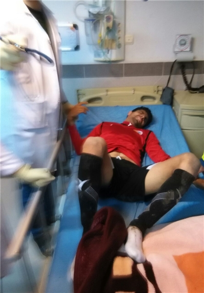 ضرب وشتم مربی و بازیکن در لیگ ایران به دلیل زدن گل تساوی!+تصویر