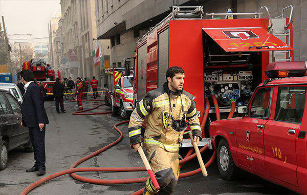 پلاسکوی دولتی در آستانه فروریختن!/ تخلیه ساختمان&zwnj;های مجاور