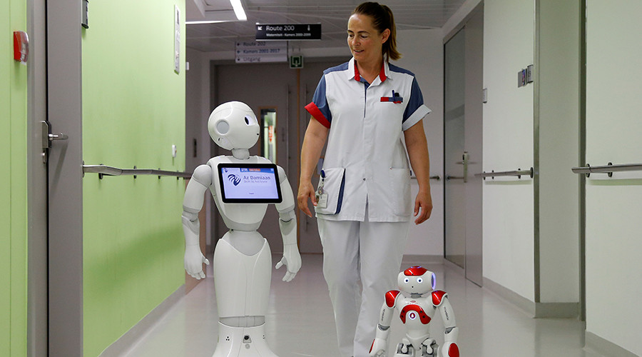 استفاده از ربات‌ها در صنعت بیمه