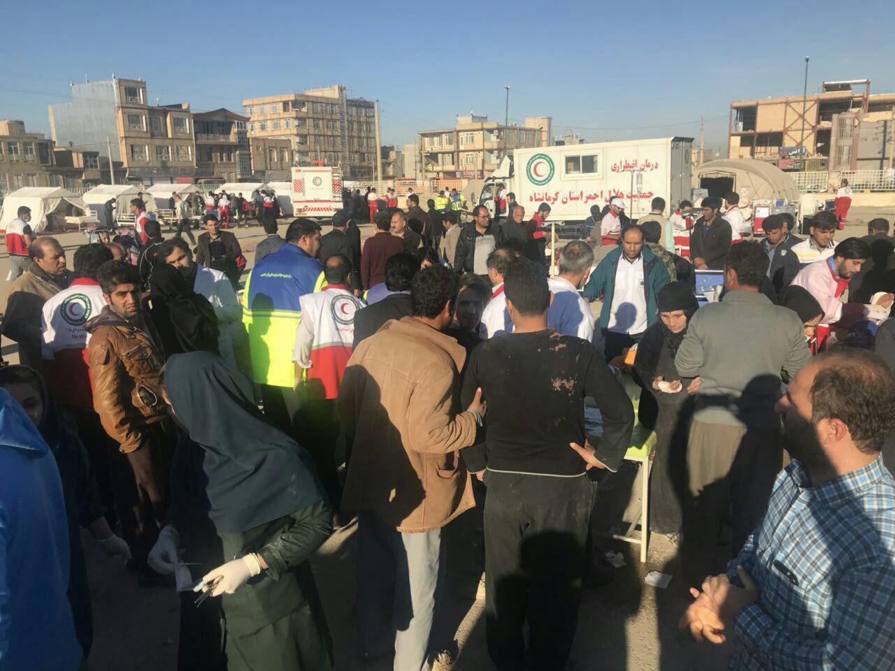 شمار جان&zwnj;باختگان به 200 تن رسید /70 هزار نفر بی خانمان شدند/ اعلام سه روز عزای عمومی در استان کرمانشاه