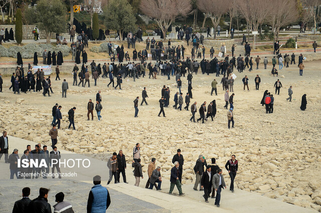 اعتراض کشاورزان اصفهان در کنار پل خواجو