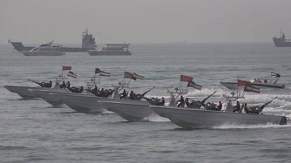 درخواست های مکرر ترامپ برای غرق کردن «قایق های تندور» ایران در خلیج فارس!