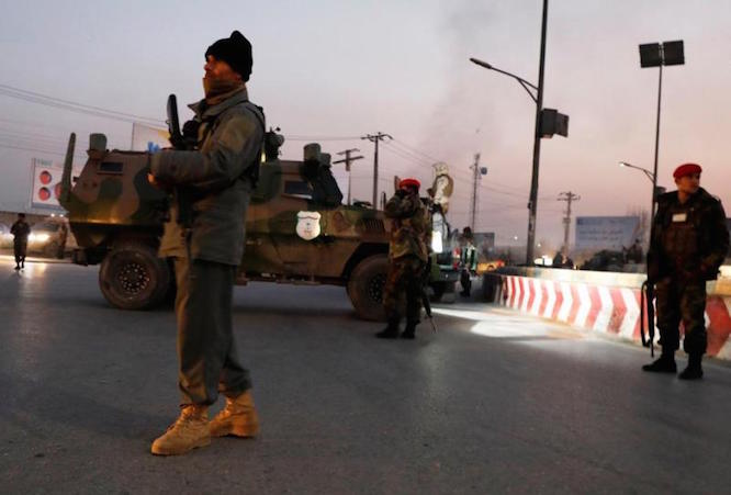  			 				 					افزایش تلفات حمله به ساختمان دولتی در کابل 				 			 		