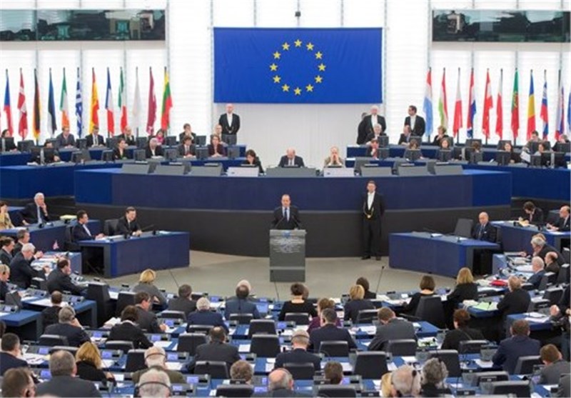 نامه ۲۶ عضو پارلمان اروپا به روحانی/پیشنهاد پاکستان برای حصارکشی مرز ایران/بازتاب دیدار اسد با رهبر انقلاب در رسانه‌های بین‌المللی/ مشارکت قطر در رزمایش «سپر جزیره ۱۰» در عربستان