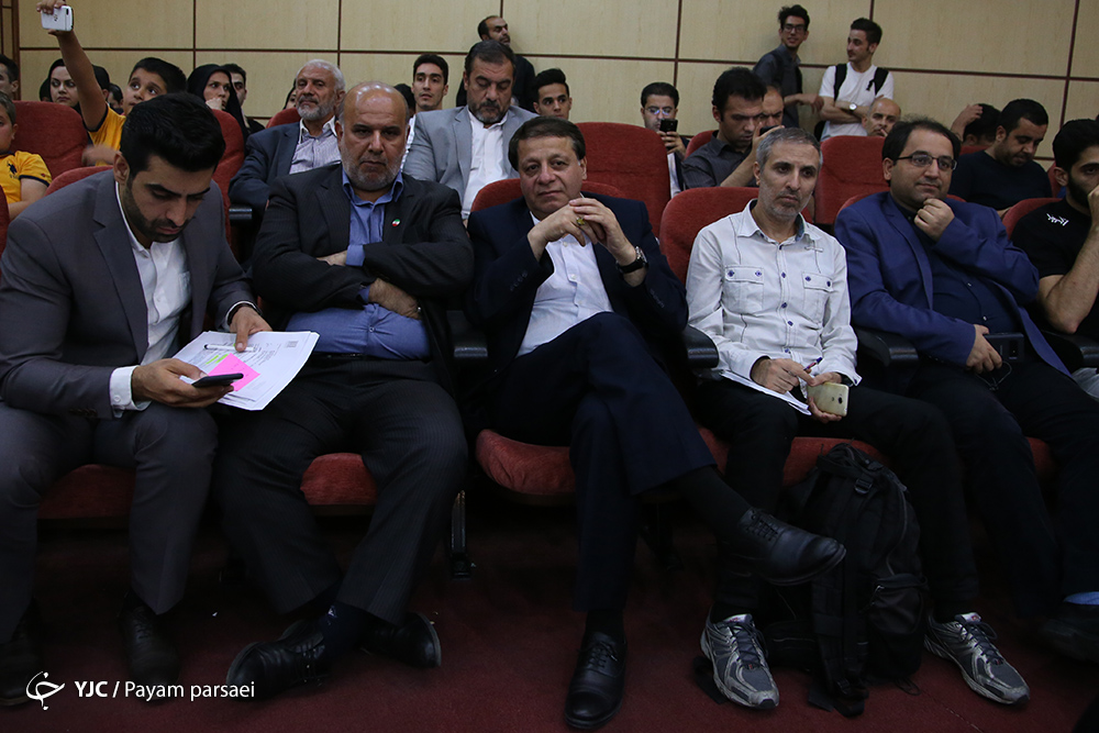 ساکت و ۵بازنشسته دیگر درمجمع آذرماه ازفدراسیون می روند؟ ساکت و ۵بازنشسته دیگر درمجمع آذرماه ازفدراسیون می روند؟
