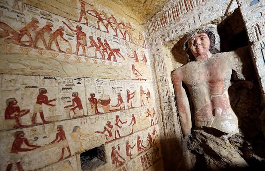 کشف یک مقبره ۴۴۰۰ ساله در مصر