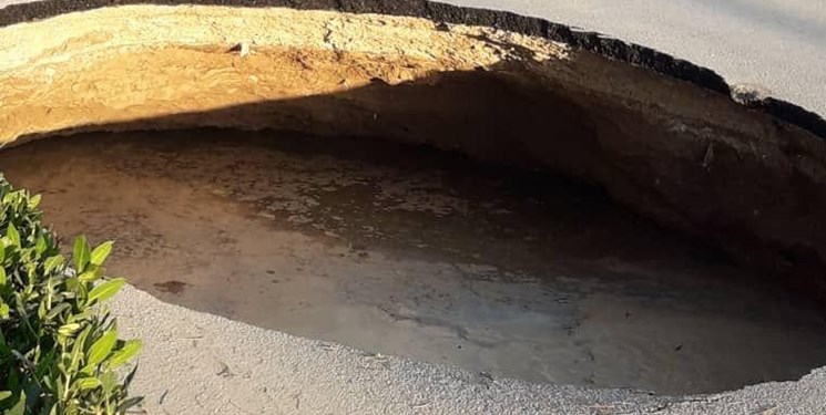 اعلام شرایط اضطراری در ۶ استان کشور/ ستاد مدیریت بحران ۲۴ ساعته شد/ ورود ارتش به &laquo;بحران خوزستان&raquo;/ سفر جهانگیری و ۴ وزیر به کرمانشاه