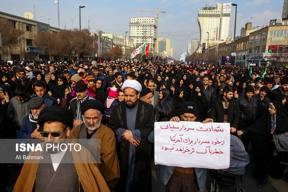 مردم مشهد آماده مخابره پیامی دیگر به آمریکایی&zwnj;ها/ شهر امام رضا(ع) چشم انتظار پیکر پاک سردار