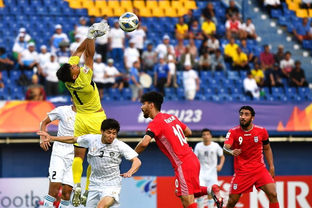 پیروزی کوبنده والیبال و تساوی امیدبخش فوتبال ایران در انتخابی المپیک توکیو / فرصت‌سوزی شاگردان استیلی مقابل قهرمان آسیا