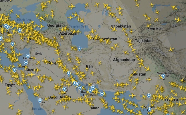  			 				 					کاهش شدید ترافیک پروازهای خارجی در آسمان ایران 				 			 		