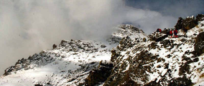 نجات ۱۴ کوهنورد در ارتفاعات «کلکچال» - تابناک | TABNAK