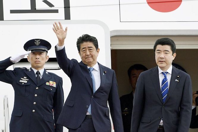 			 				 					نخست وزیر ژاپن راهی ایران شد 				 			 		