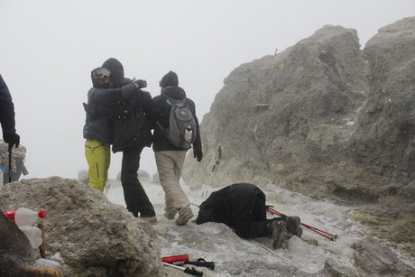 پاکسازی دماوند با هزینه شخصی کوهنوردان - تابناک | TABNAK