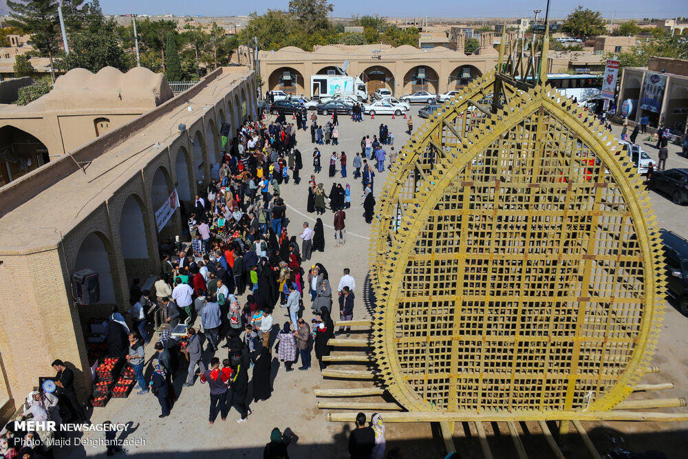 نخستین جشنواره انار مهریز یزد - تابناک | TABNAK
