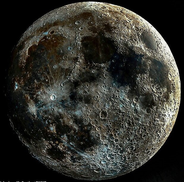 دقیق‌ترین عکسی که دهانه‌های ماه را به تصویر می‌کشد