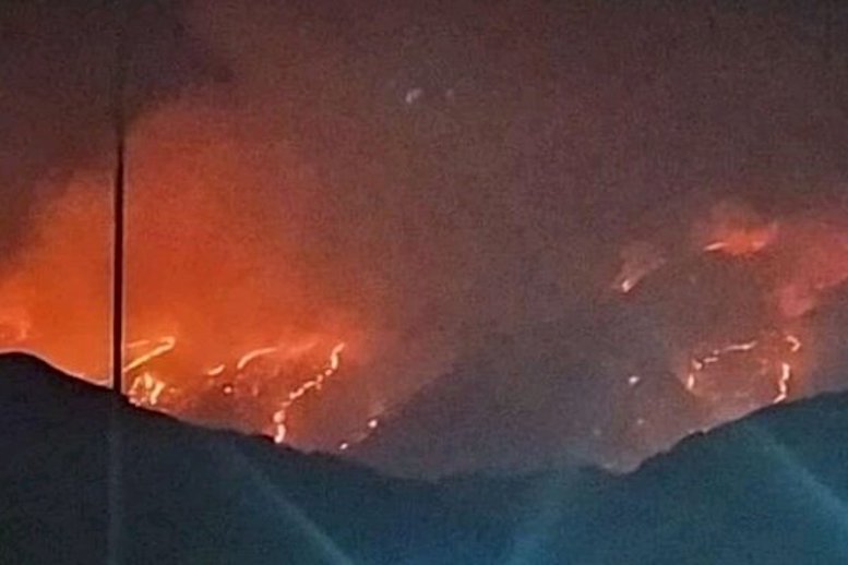                                                    آتش سوزی گسترده در جنگل‌های خاییز کهگیلویه                                       