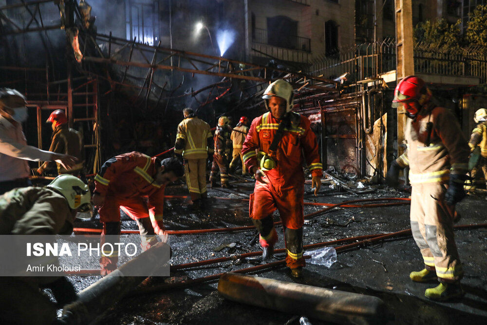 انفجار مهیب در کلینیکی در تهران / تعداد جان باختگان به 19 تن رسید / انسداد محدوده محل حادثه توسط پلیس / تکذیب شایعه «خرابکاری» توسط پلیس 10