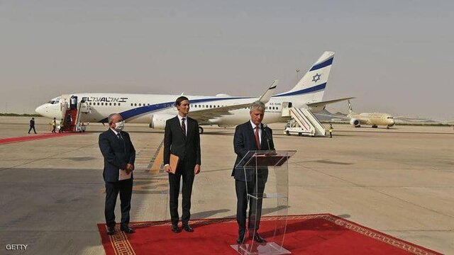 جزئیات اولین پرواز اسرائیل به امارات/واکنش شدید حماس به نخستین پرواز مستقیم تل آویو به ابوظبی/ جدال جدید قطر و امارات در دیوان بین‌المللی دادگستری/ مقابله پدافند هوایی ارتش سوریه با حمله موشکی اسرائیل