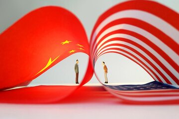 انتقاد پکن از لغو ویزای دانشجویان چینی توسط آمریکا