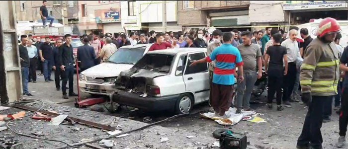                                                    انفجار خونین یک مغازه باطری سازی در نسیم شهر                                       